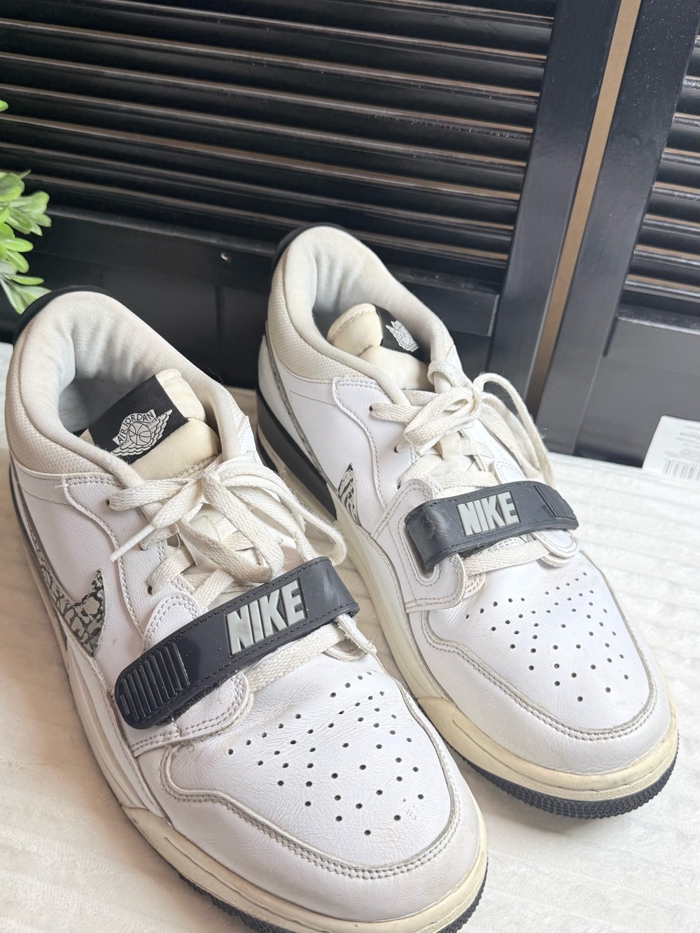 Nike White and Black Low-Top Leather Sneakers